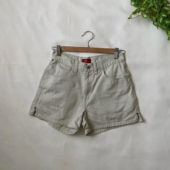 Vintage High Waisted GAP shorts - Picture 5 of 6